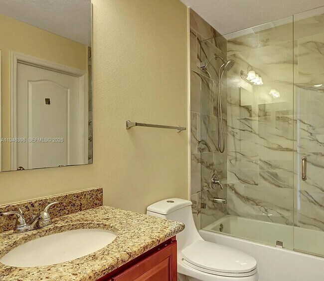 Building Photo - 1018 SW Eckard Ave