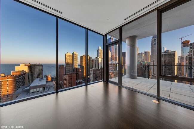 Building Photo - 4 E Elm St