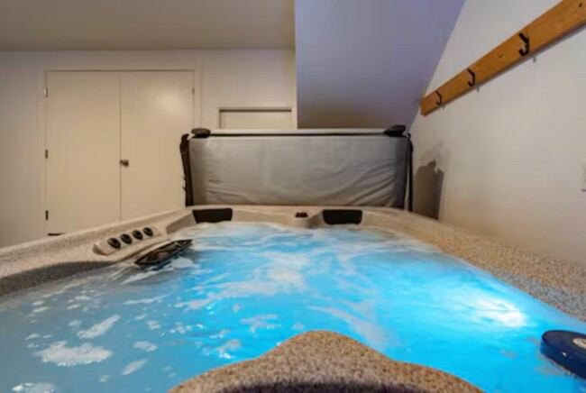 Building Photo - 772 W 300 N