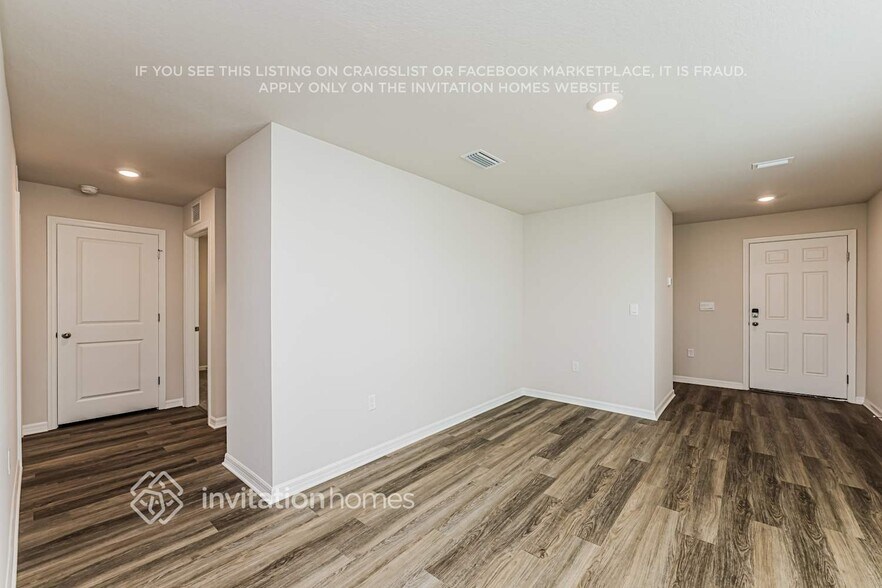 Building Photo - 10831 Hidden Banks Gln