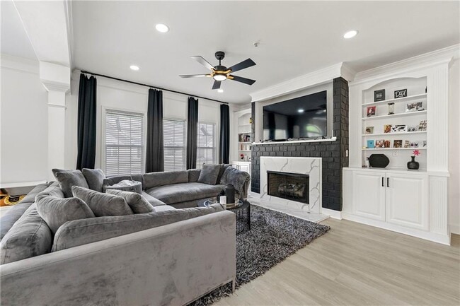 Building Photo - 1501 Glenivy