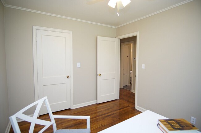 Building Photo - Gorgeous duplex unit on large lot with garage -- NO PETS ALLOWED