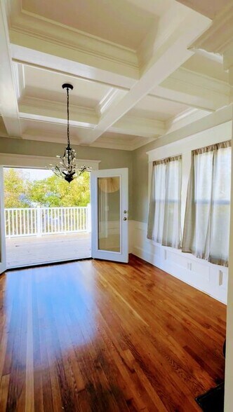 Building Photo - 7818 6th Ave S