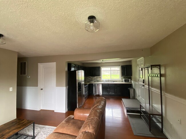 kitchen - 9001 Shaun Landing Cir