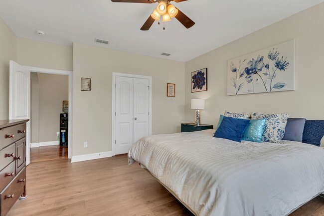 Building Photo - 1060 Harvey Springs Dr