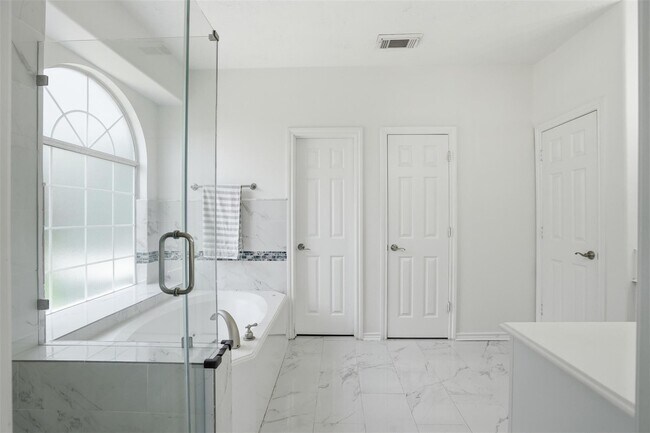 Building Photo - 10926 Wynfield Springs Dr