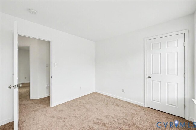 Building Photo - 5412 Huntington Ave