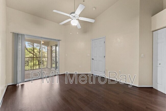 Building Photo - 5039 Sunridge Palms Dr