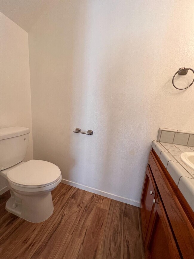 Building Photo - 479 E Alluvial Ave