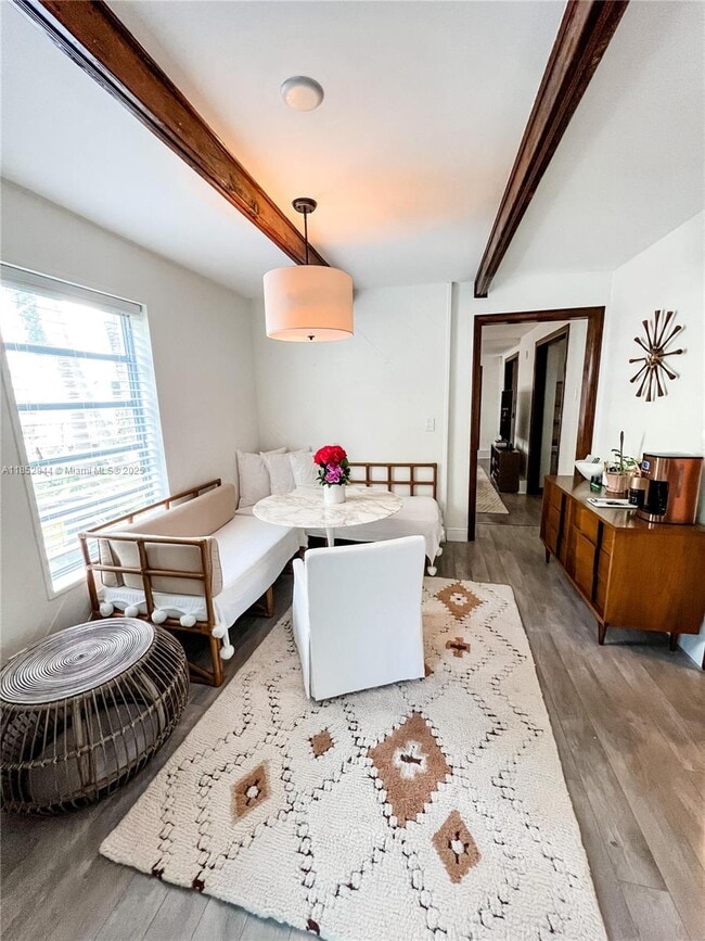 Building Photo - 320 W 55th St
