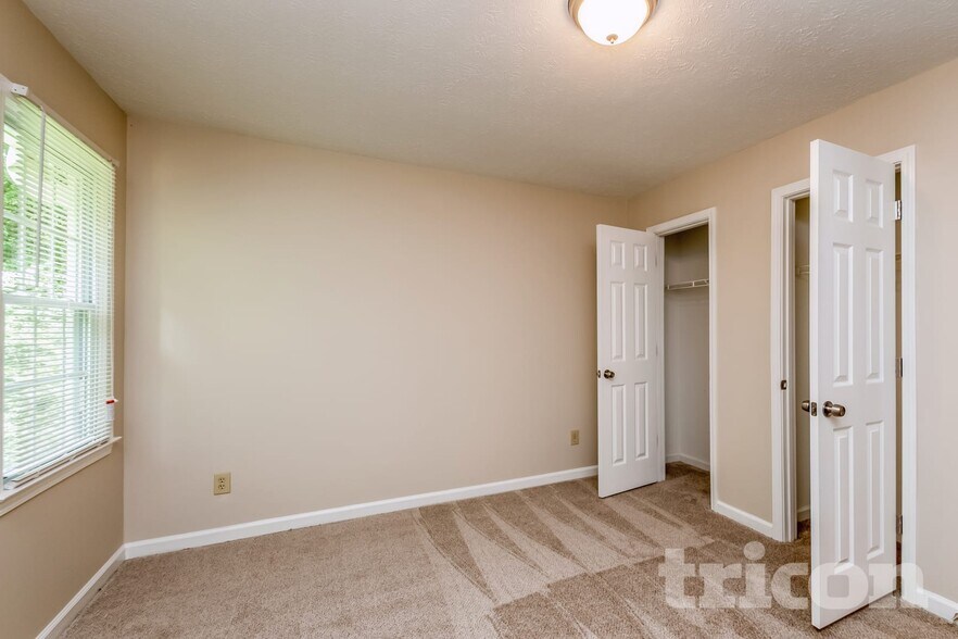 Building Photo - 3000 Water Brook Dr SW