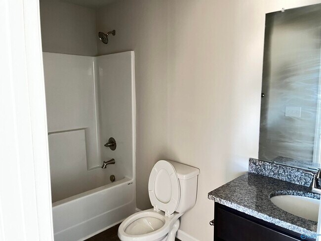 Building Photo - 103 Ocean Springs Ave