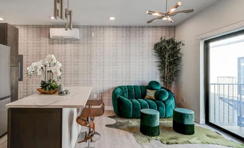 Building Photo - 421 S Broadway