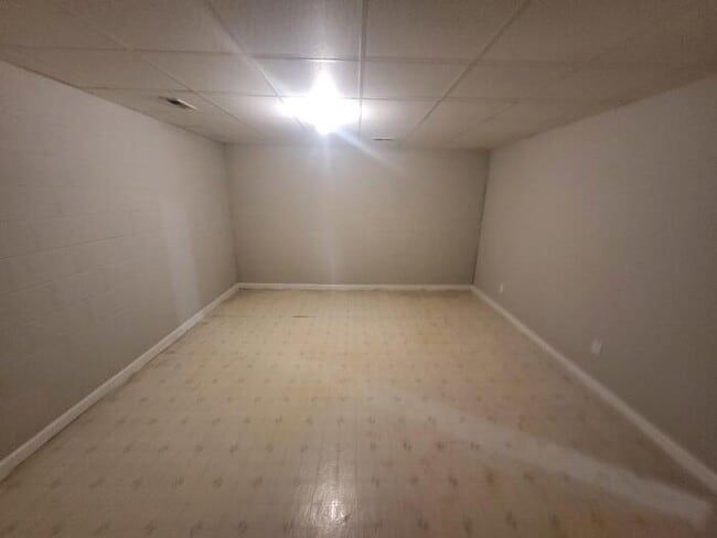 Building Photo - 645 Gardner Rd