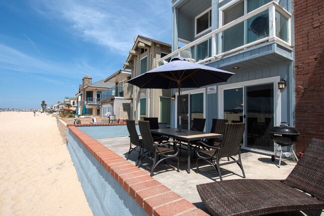Building Photo - 3703 Seashore Dr