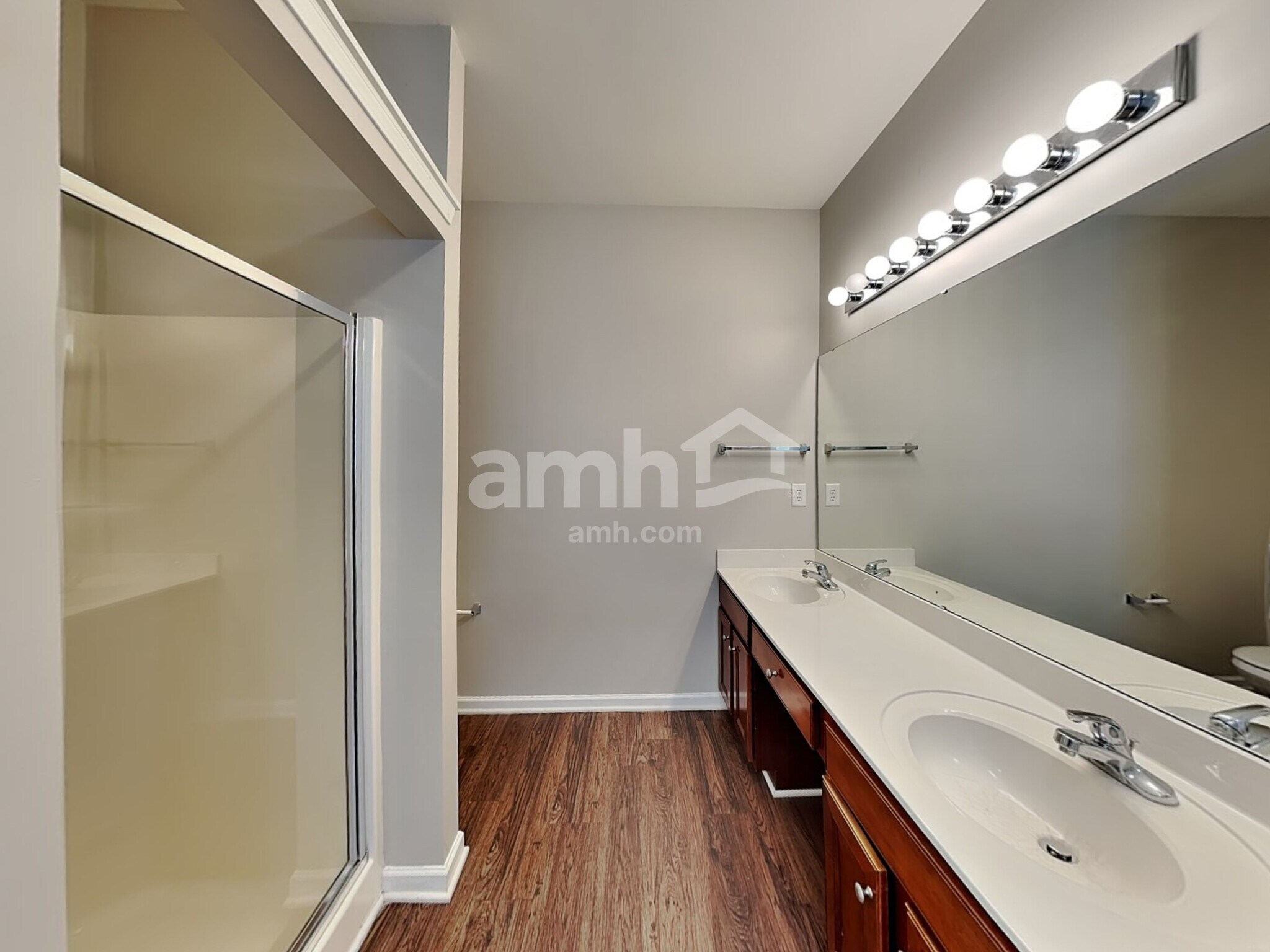 Building Photo - 5027 Abercromby St