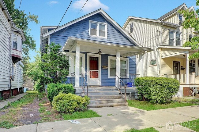 Building Photo - 23 Comstock St