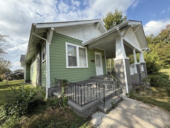 Building Photo - 3003 Martin Luther King Jr Ave