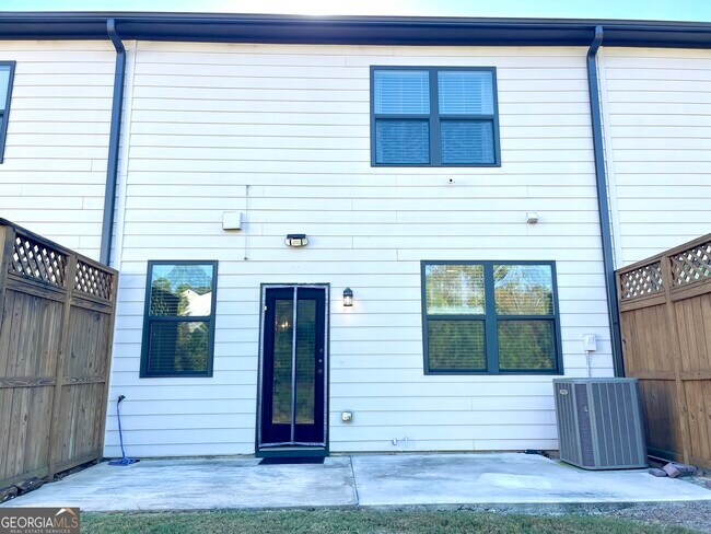 Building Photo - 195 Mountain Rest Ct SE