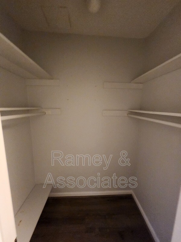 Building Photo - 1490 Clara Ave