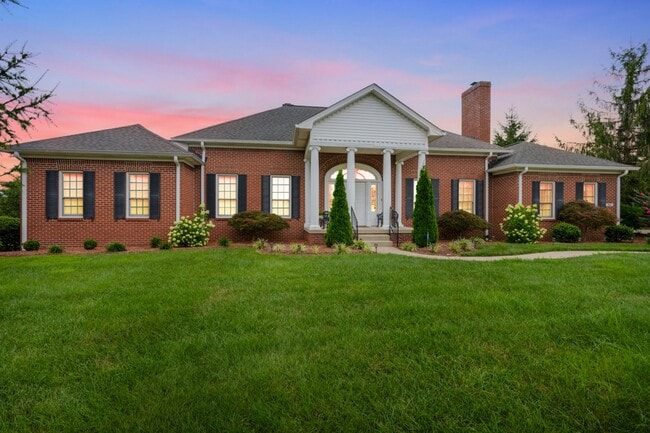 Building Photo - Executive Rental