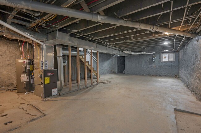 Building Photo - 510 Edgewood St
