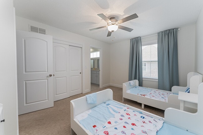 Building Photo - Stunning home in Olentangy schools!