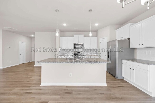Building Photo - 7113 Stoney Wood Ln
