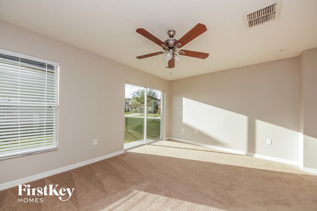 Building Photo - 227 Verdi St