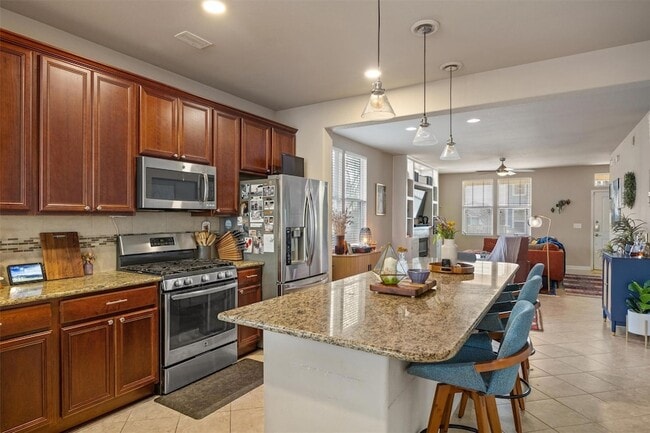 Building Photo - 1117 Nevarez