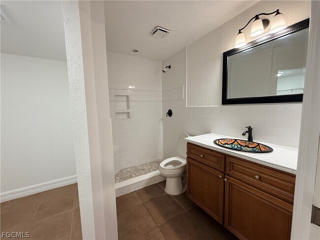 Building Photo - 12750 Equestrian Cir