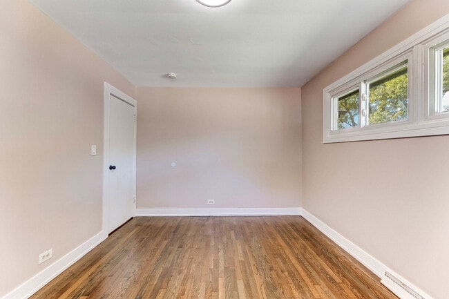 Building Photo - 2859 Stafford Dr