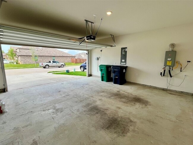 Building Photo - 2304 Lattimore St