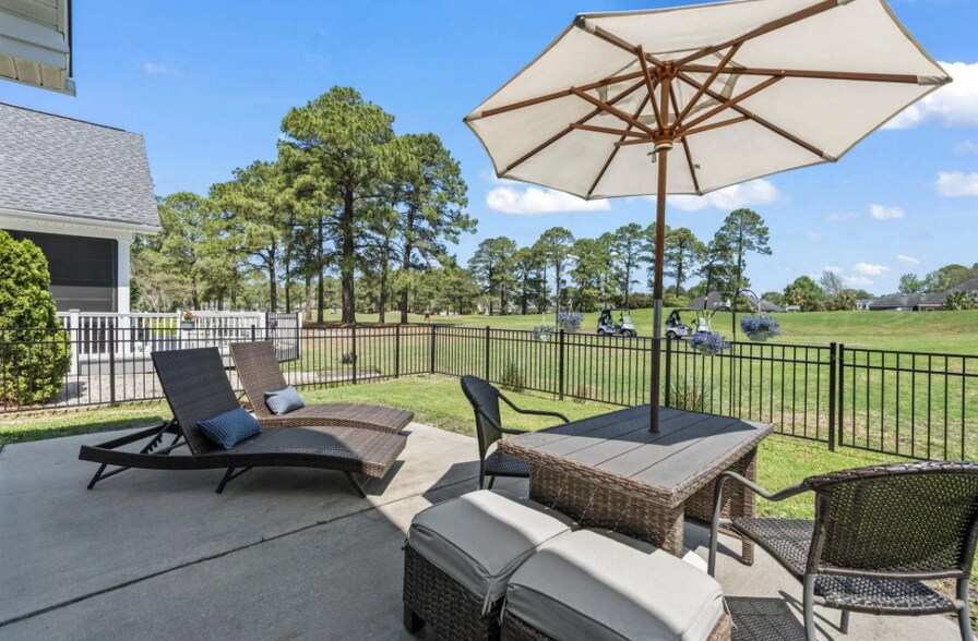 Building Photo - 136 Regency Dr