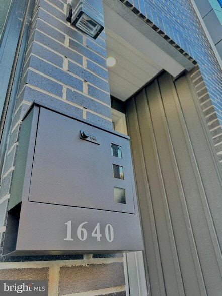 Building Photo - 1636 S Bailey St
