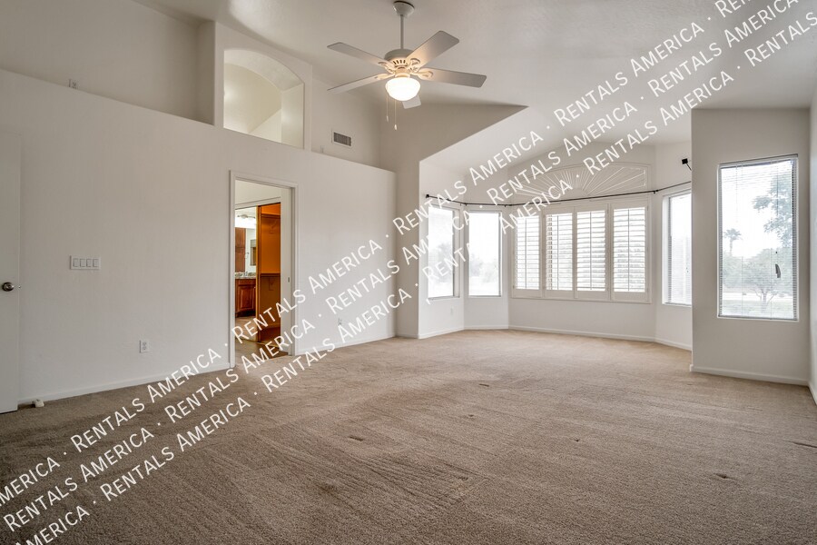 Building Photo - 2631 S Leonard Pl