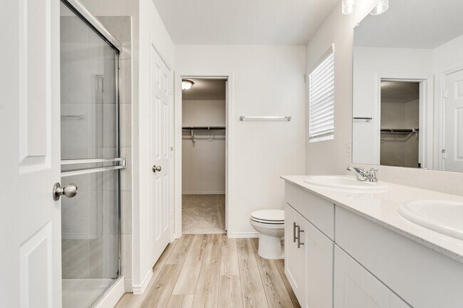 Building Photo - 16048 Isles Dr