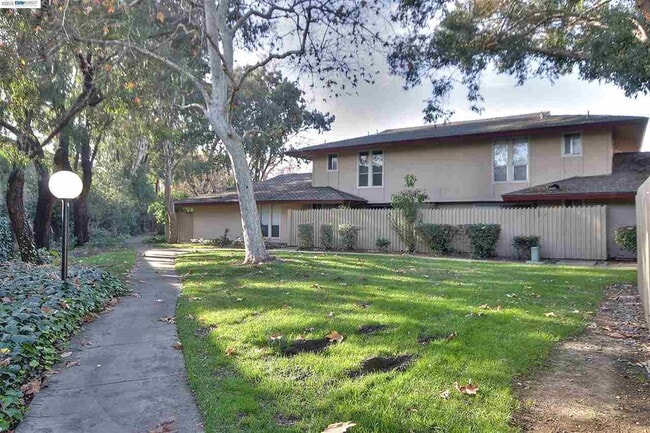 Primary Photo - For Rent – Charming 2BR single level condo...