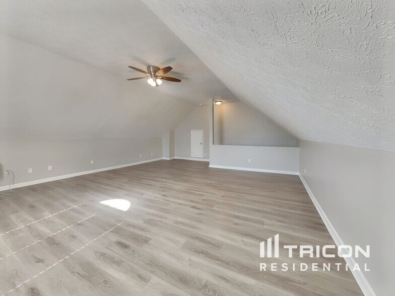 Building Photo - 146B Waterford Way