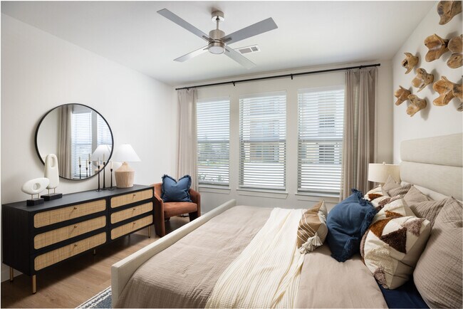 Building Photo - Smart Style, Smart Savings – Up to 6 Weeks...