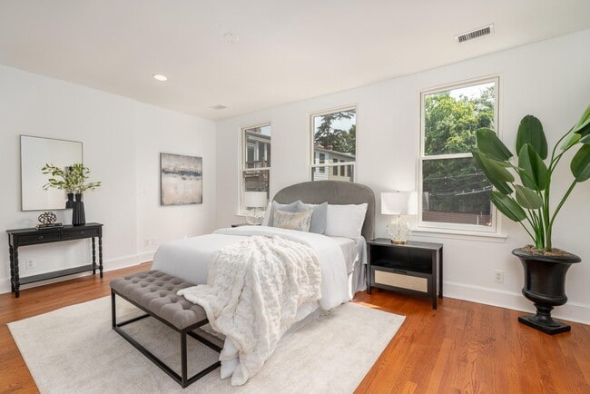 Building Photo - 1683 35th St NW