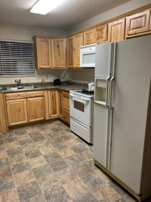 Building Photo - 1026 Kingston Ave