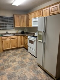 Building Photo - 1026 Kingston Ave