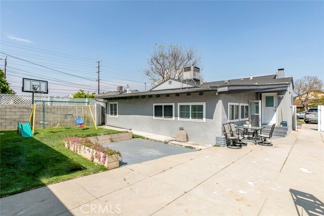 Building Photo - 1527 N Screenland Dr