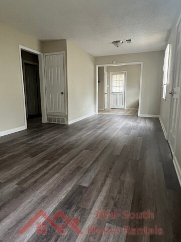 Building Photo - 3111 Harvester Ln