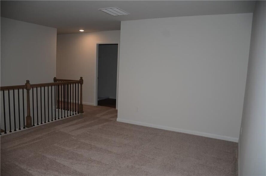 Building Photo - 1331 Pt Pl Dr