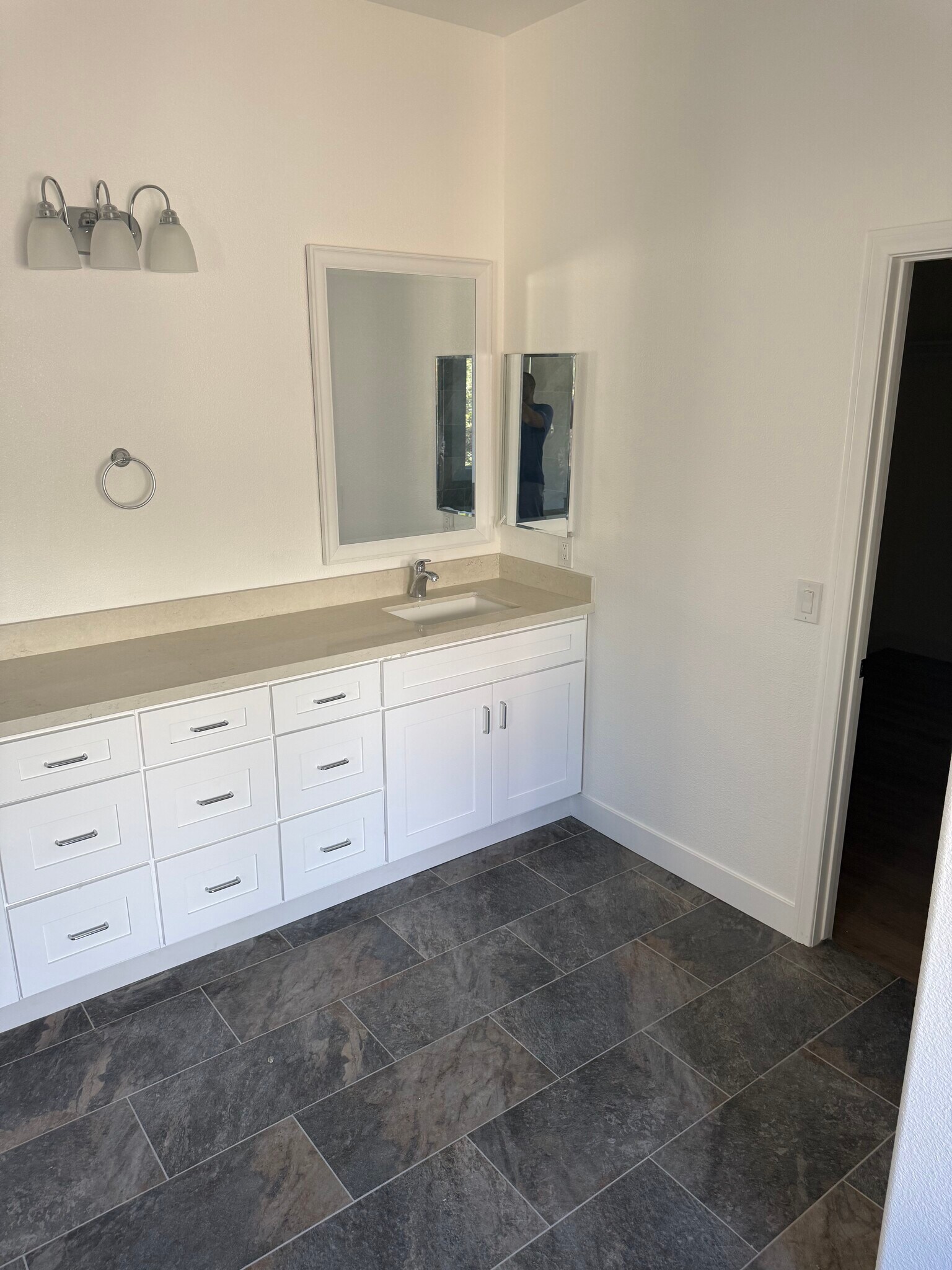 Building Photo - 38750 Cobblestone Cir