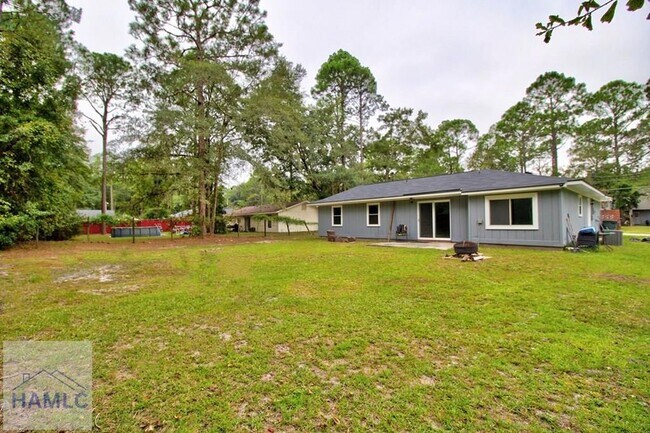 Building Photo - 1062 Kelly Dr