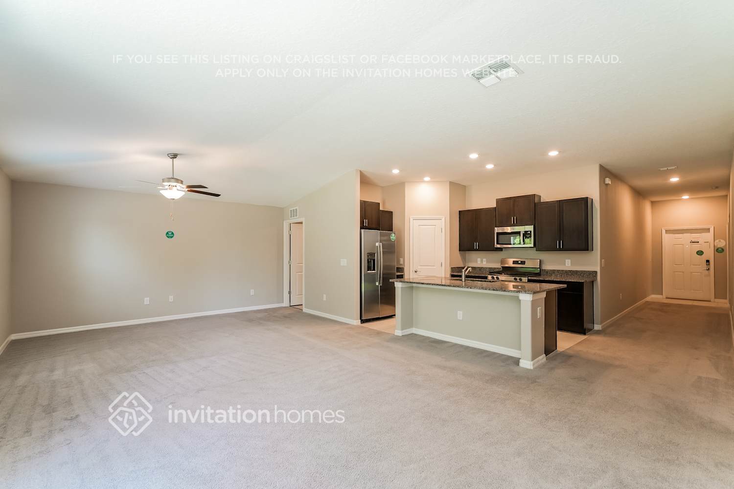 Building Photo - 8642 41st Ave E