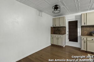 Building Photo - 18218 Scenic Loop Rd